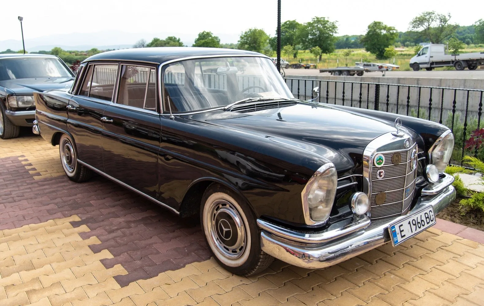 Image for Mercedes-Benz Fintail W111