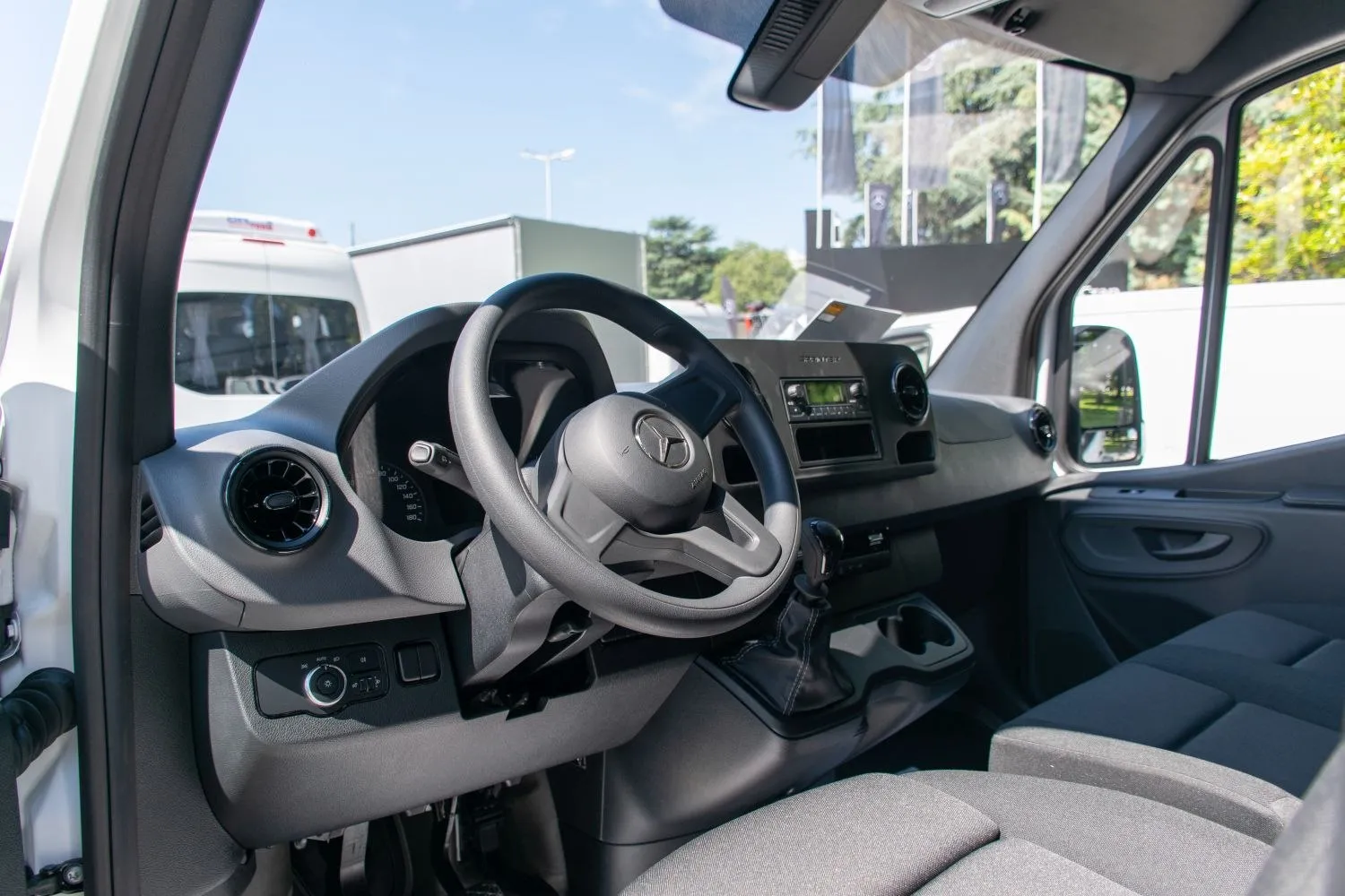 Image for Mercedes-Benz Sprinter Panel Van Compact (W907/W910)