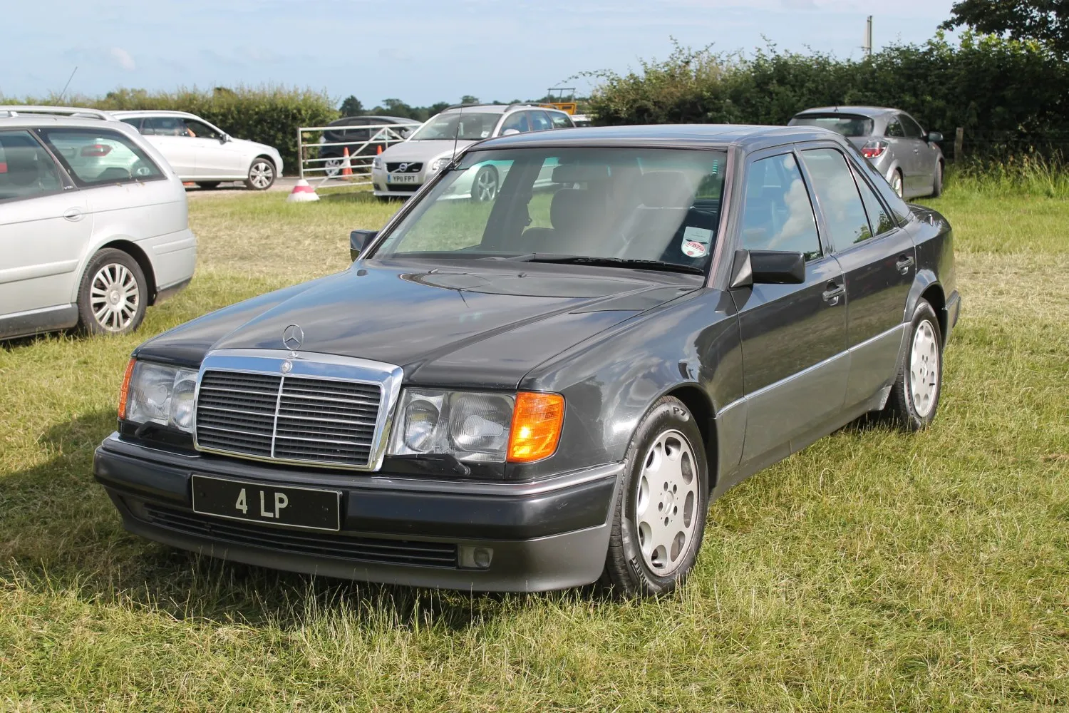 Mercedes-Benz W124 facelift 1989