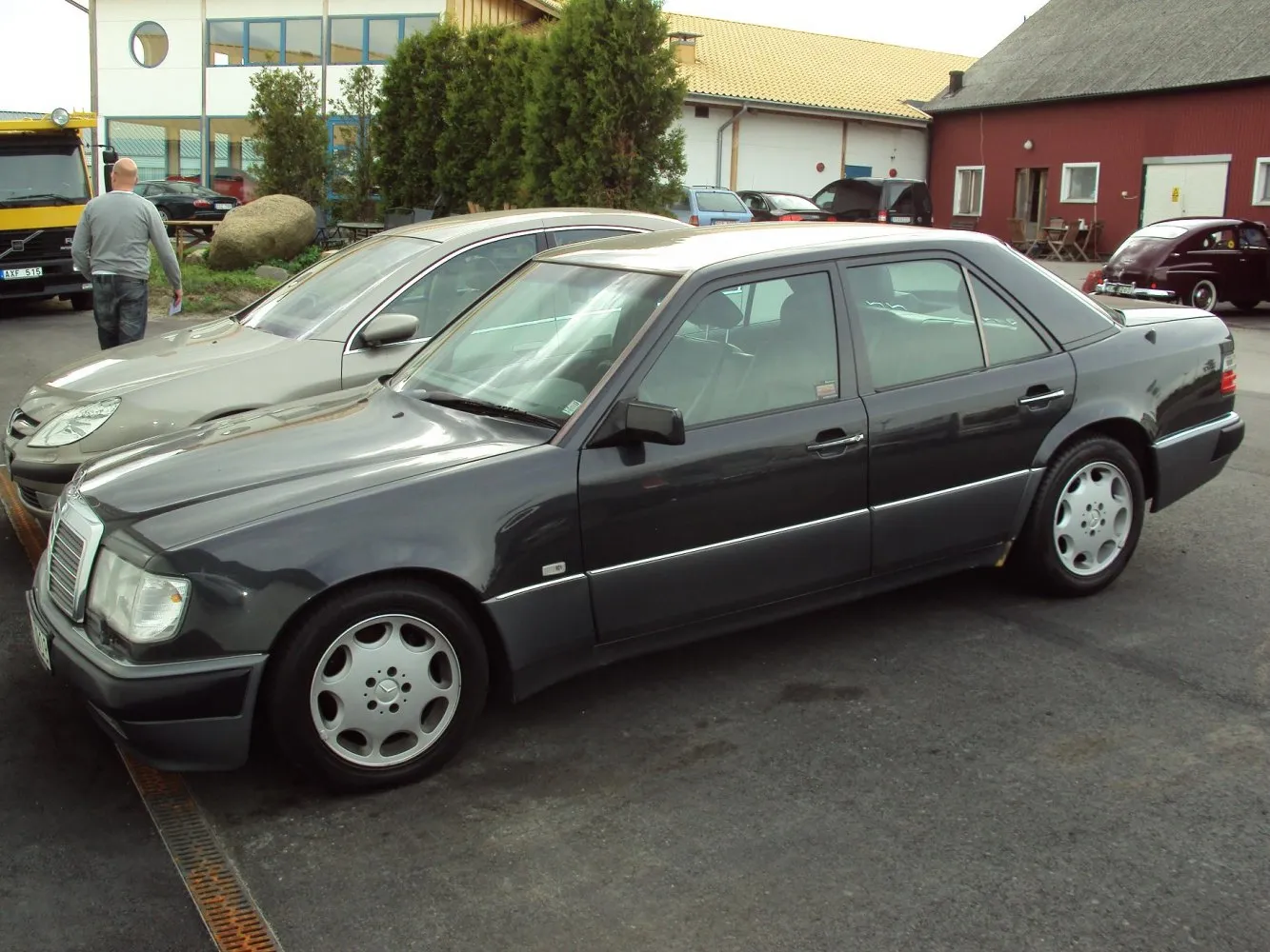 Image for Mercedes-Benz W124 facelift 1989