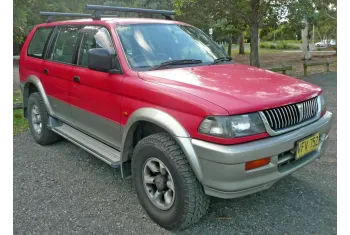 Mitsubishi Challenger W