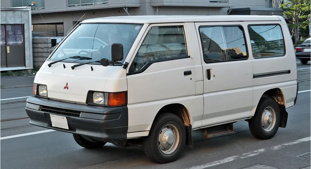 Mitsubishi Delica L300
