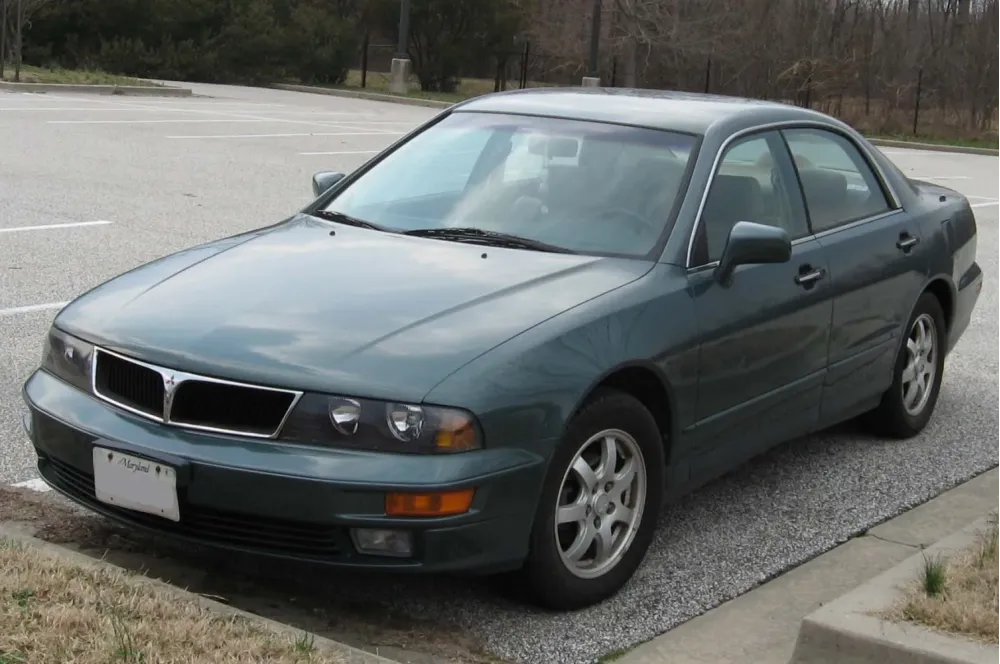 Mitsubishi Diamante II