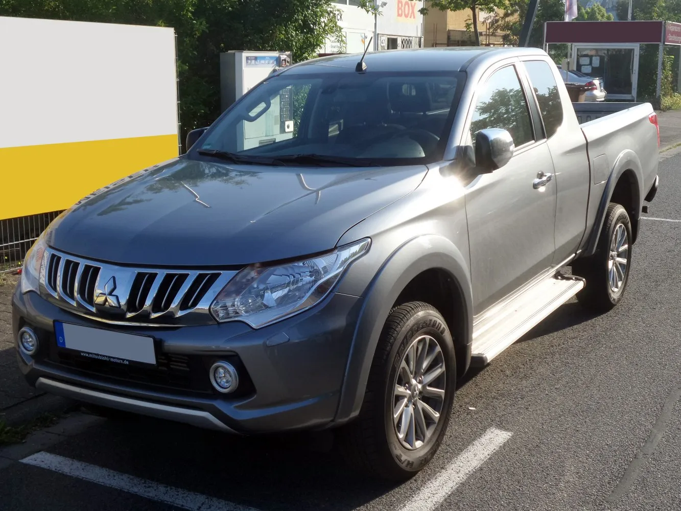 Image for Mitsubishi L200 V Club Cab