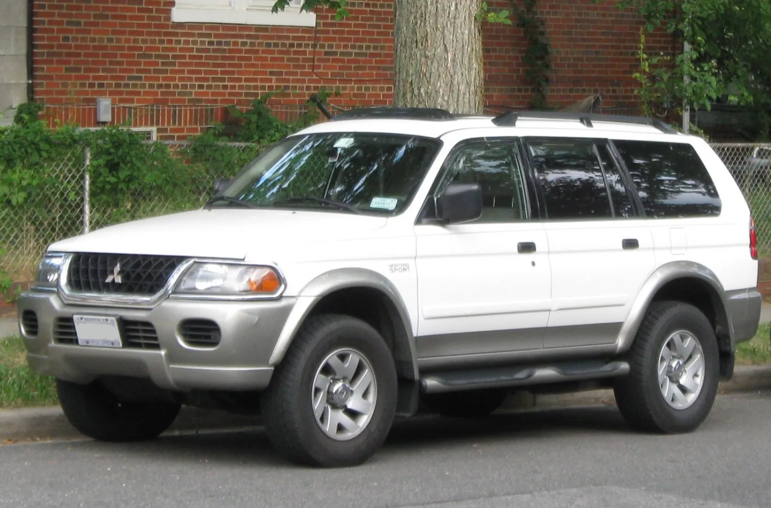 Image for Mitsubishi Montero Sport I
