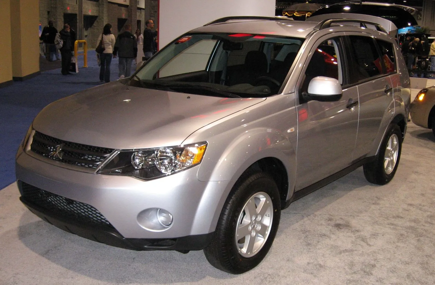 Mitsubishi Outlander II