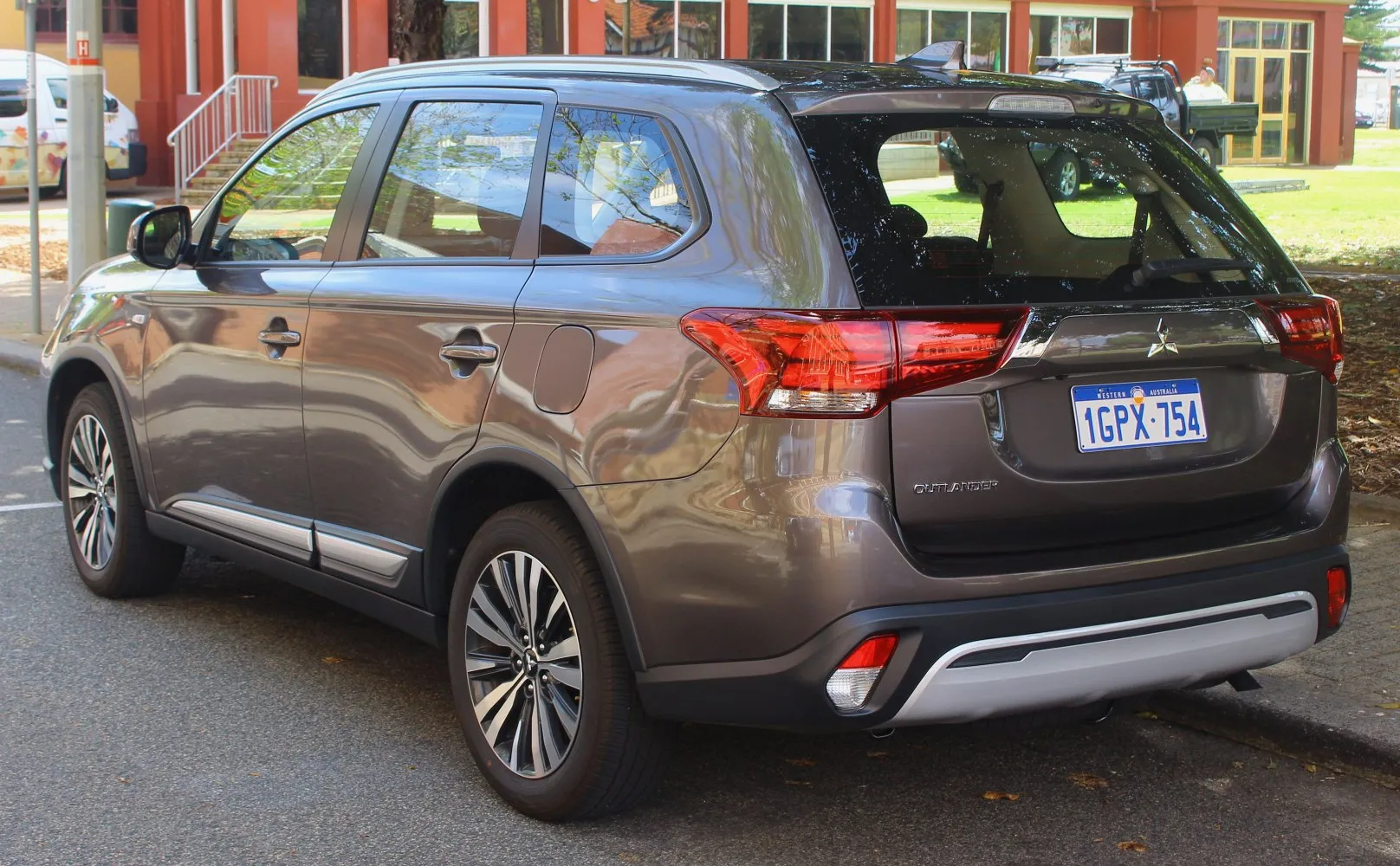 Image for Mitsubishi Outlander III (facelift 2018)
