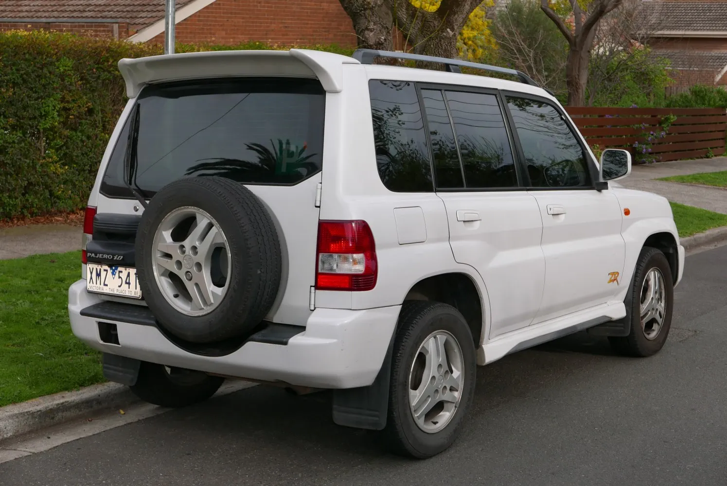 Image for Mitsubishi Pajero IO (H60)