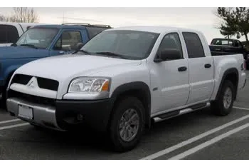 mitsubishi raider