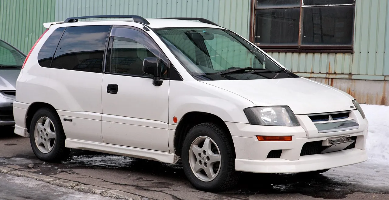 Mitsubishi RVR N61W