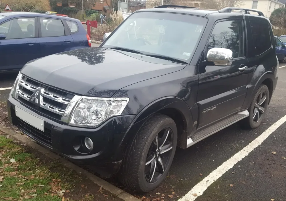 Mitsubishi Shogun IV (3-door, facelift 2011)