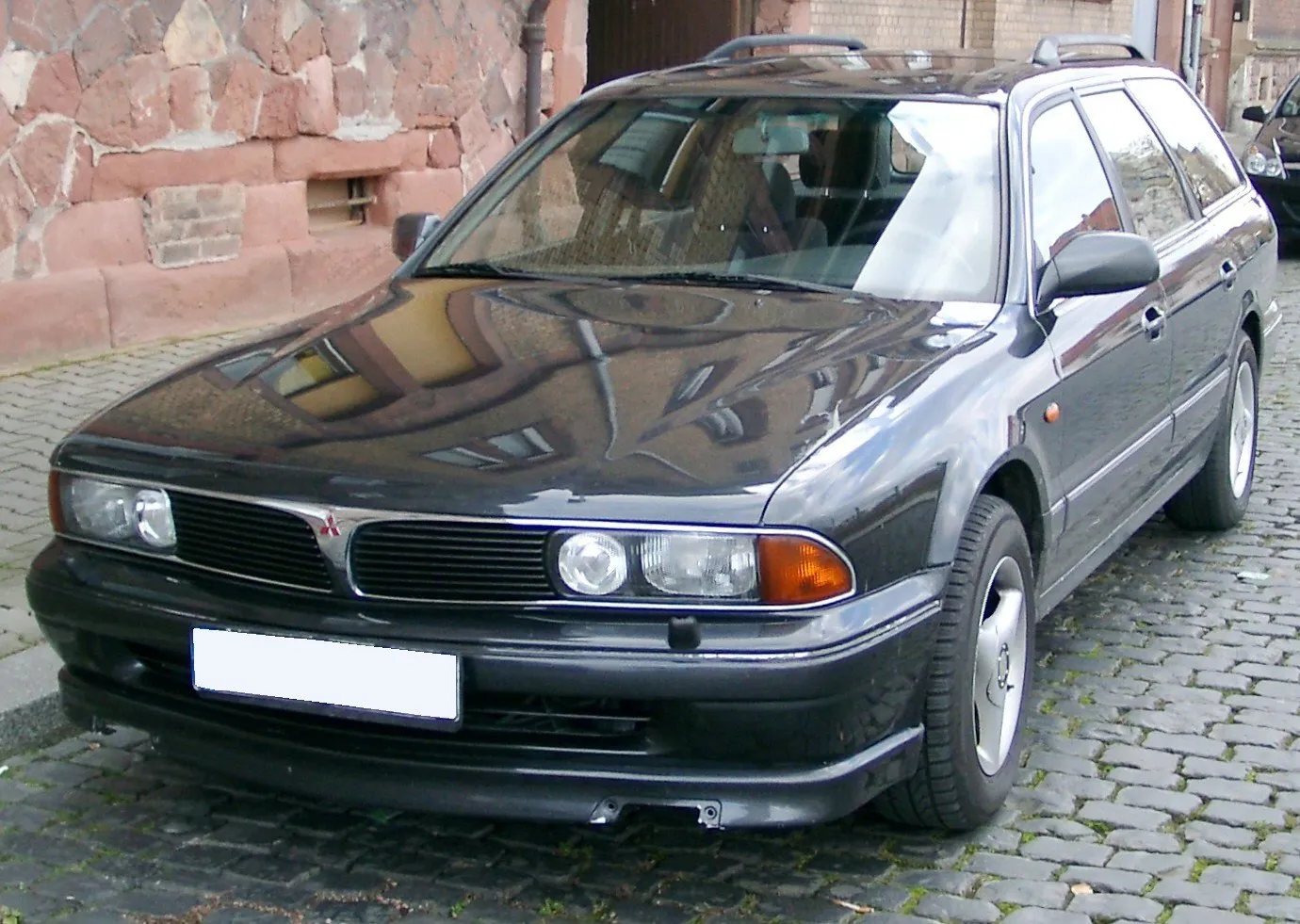 Mitsubishi Sigma Station Wagon (F07W)