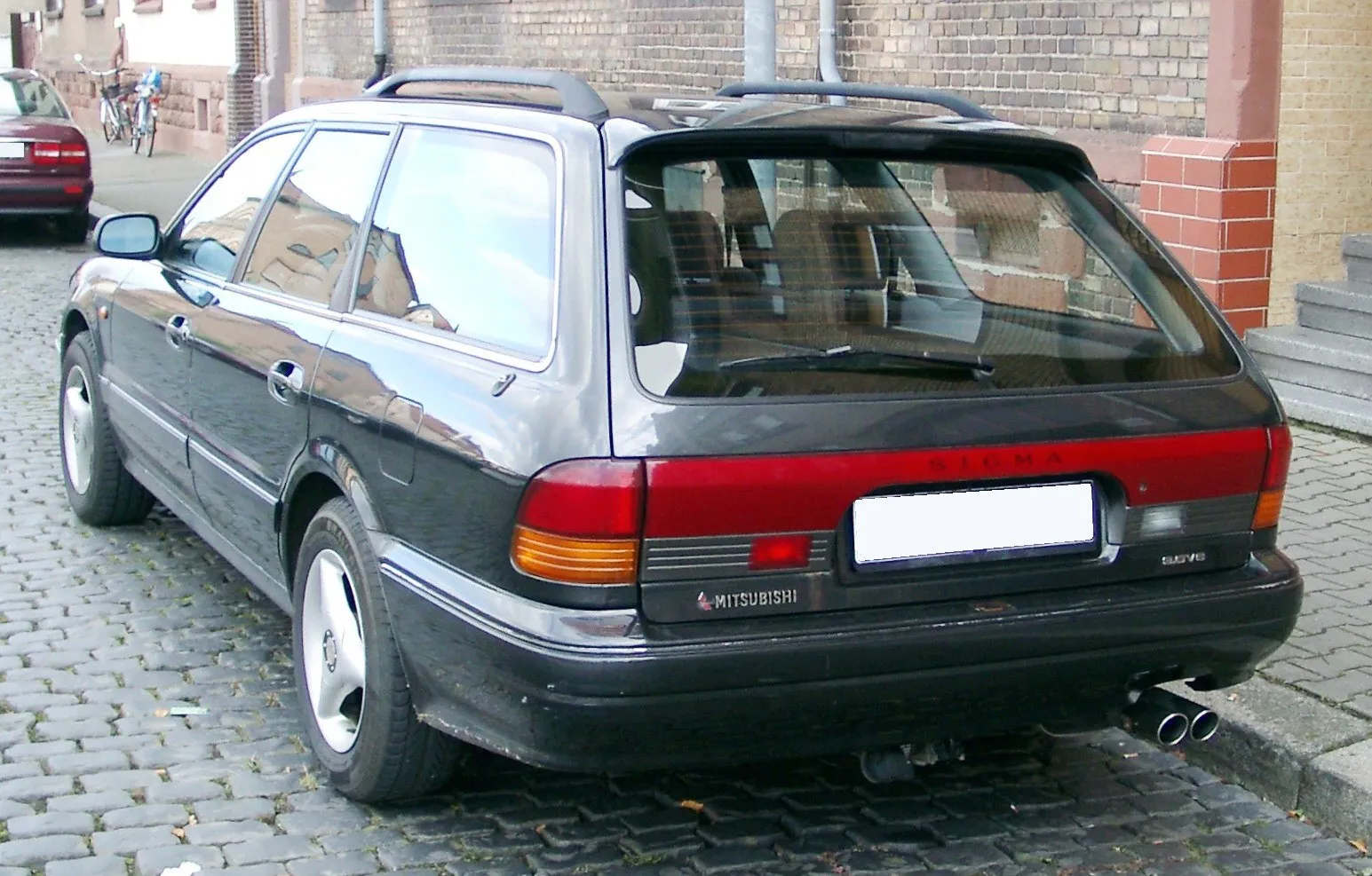 Image for Mitsubishi Sigma Station Wagon (F07W)
