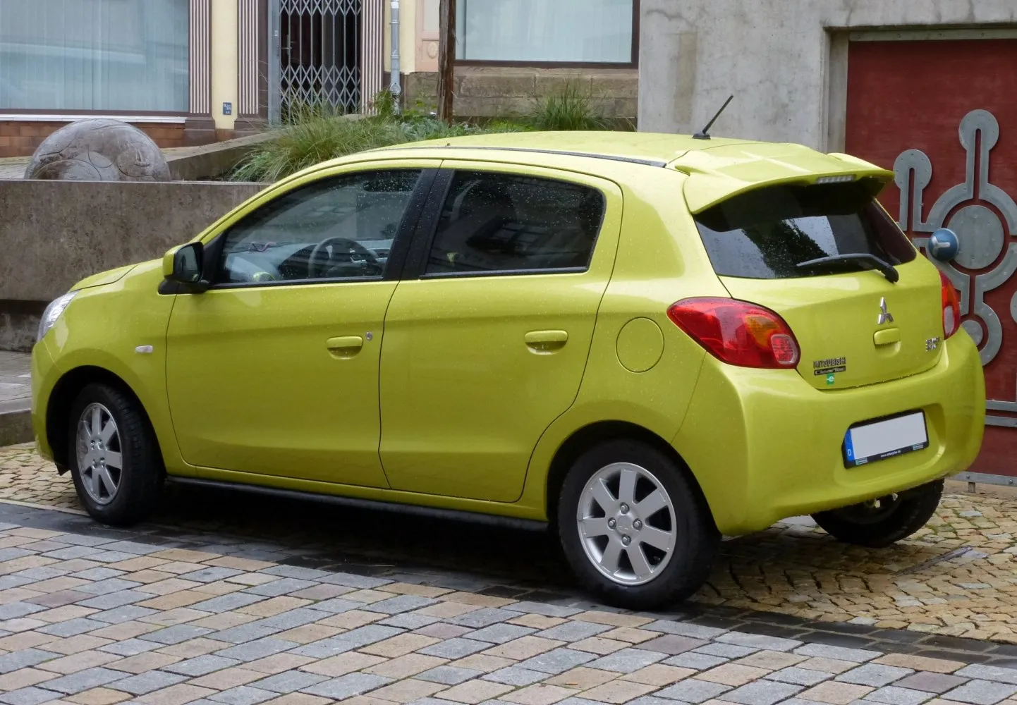 Image for Mitsubishi Space Star 2012