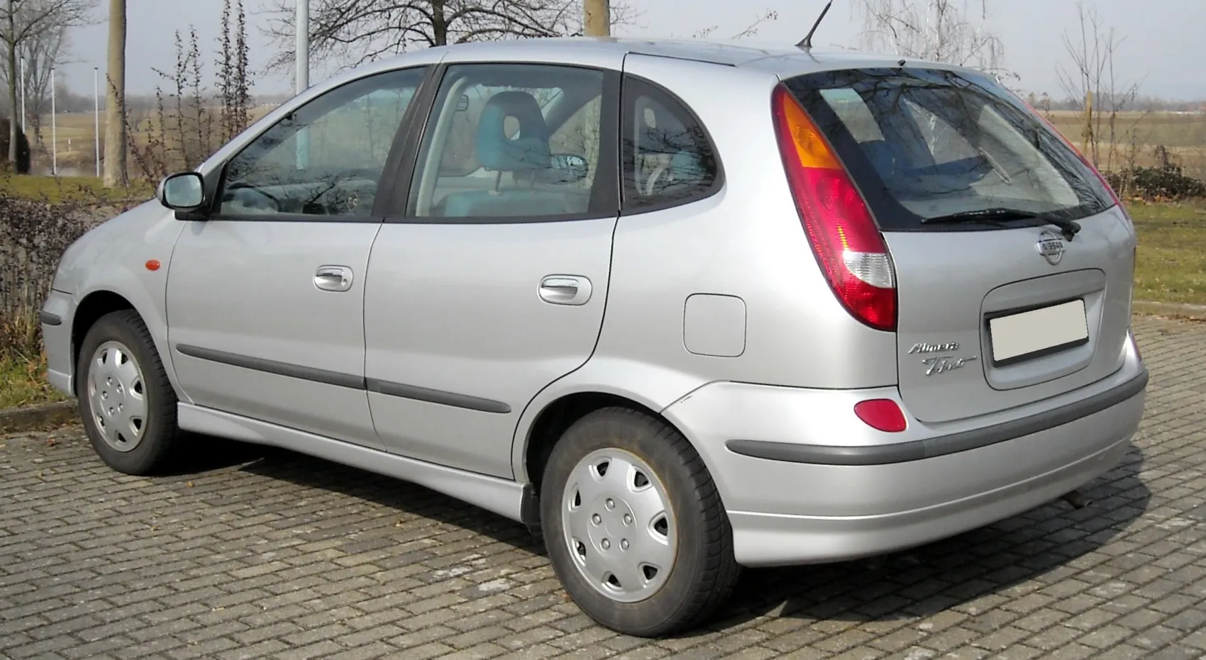 Image for Nissan Almera Tino