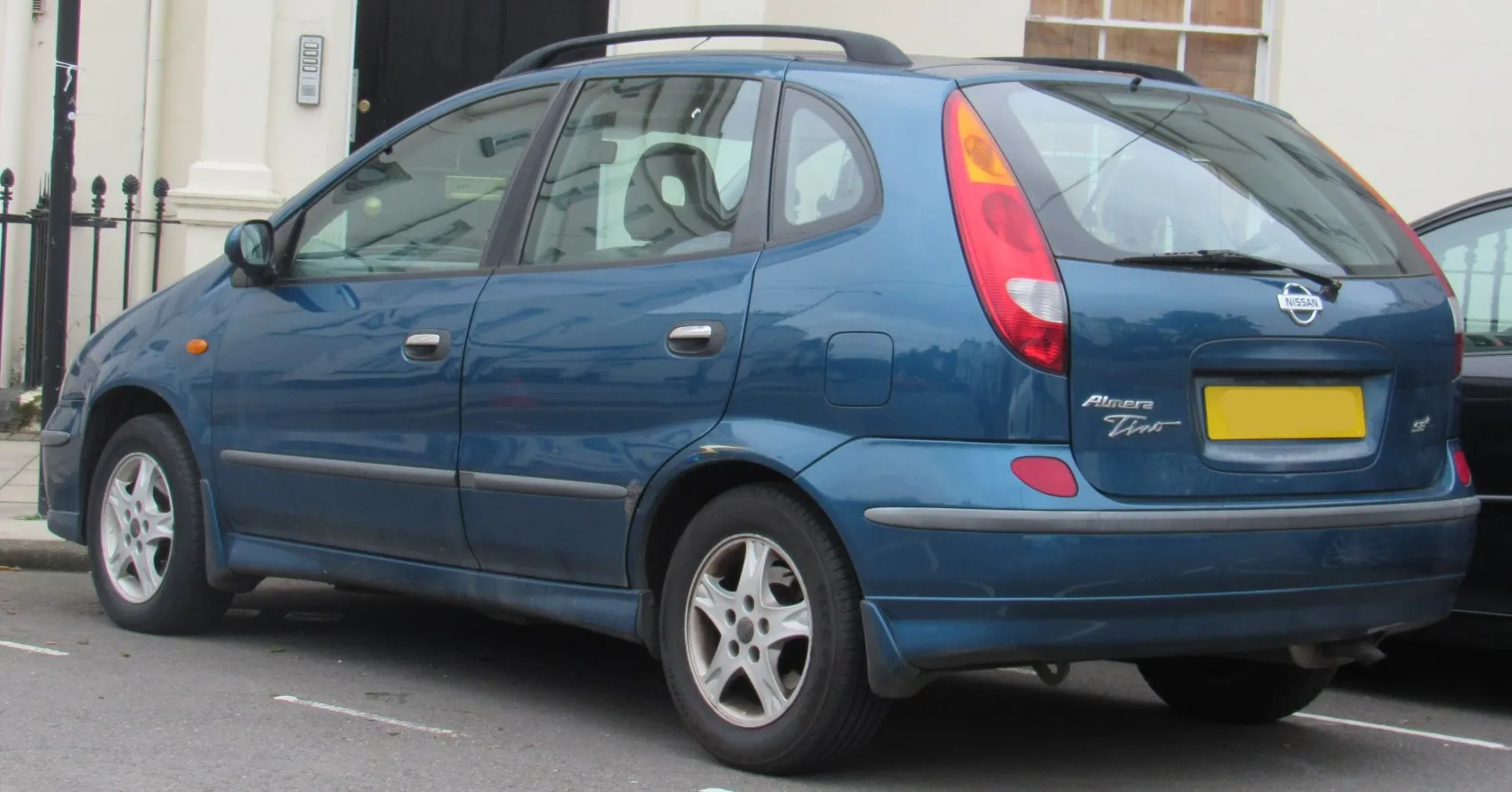 Image for Nissan Almera Tino