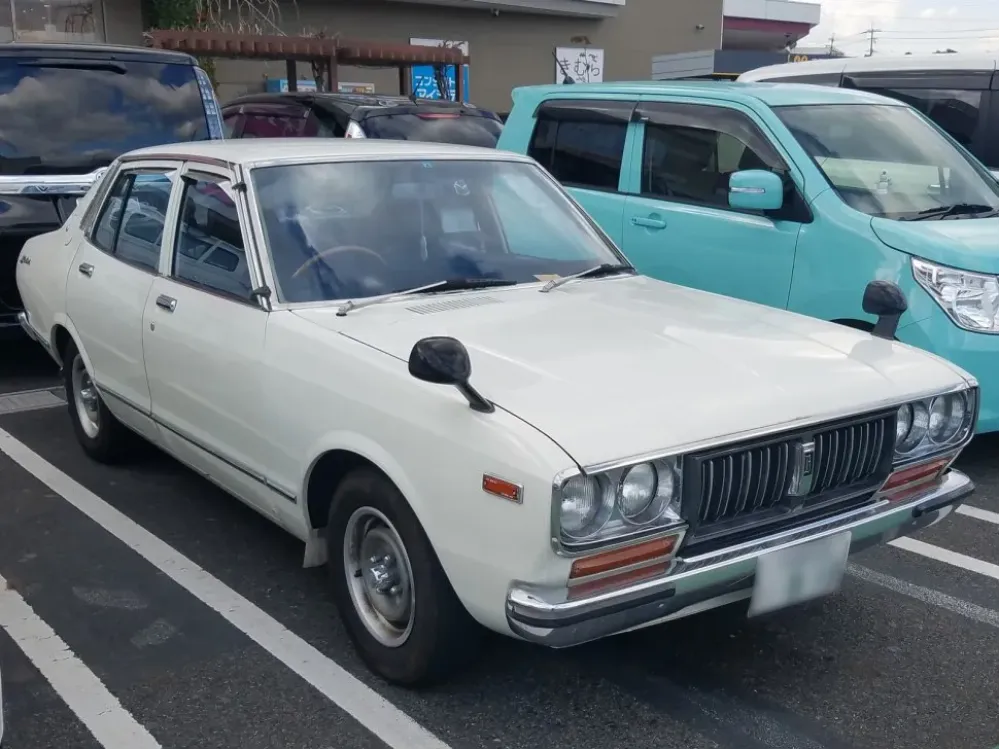 Nissan Bluebird 810
