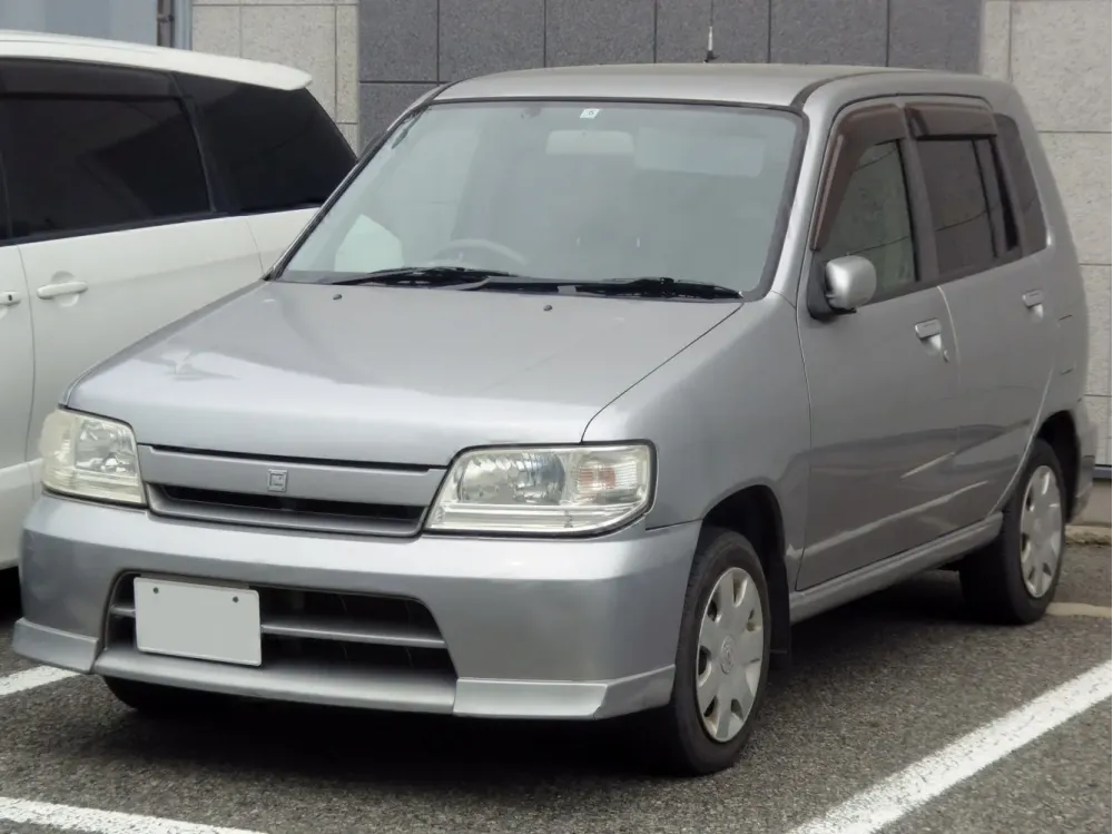 Nissan Cube Z10