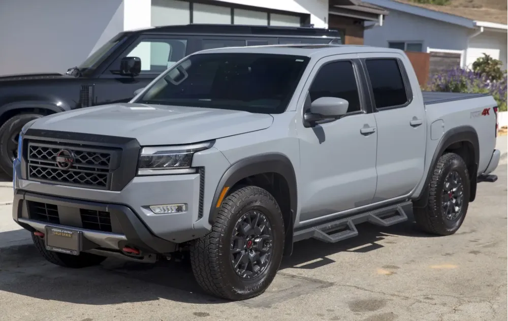 Nissan Frontier III Crew Cab