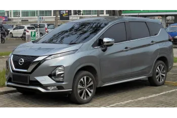 Nissan Livina II