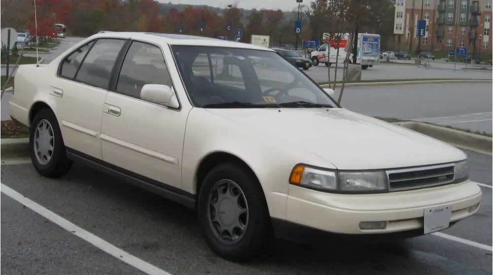Nissan Maxima III (J30)
