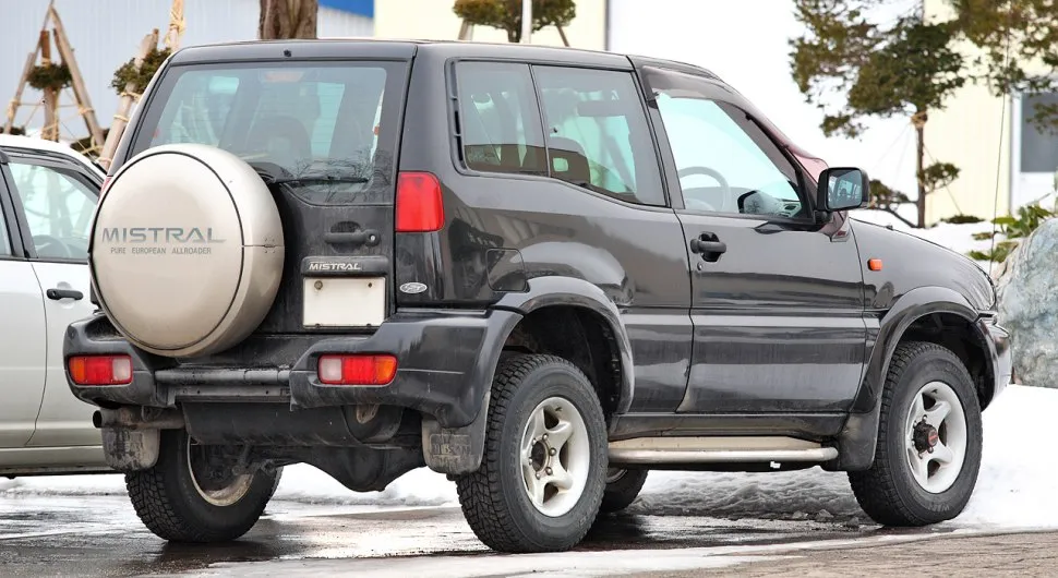 Nissan Mistral (R20) 3D