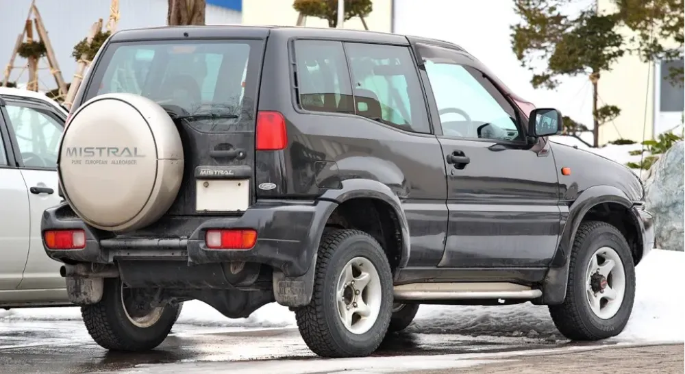 Nissan Mistral (R20) 3D