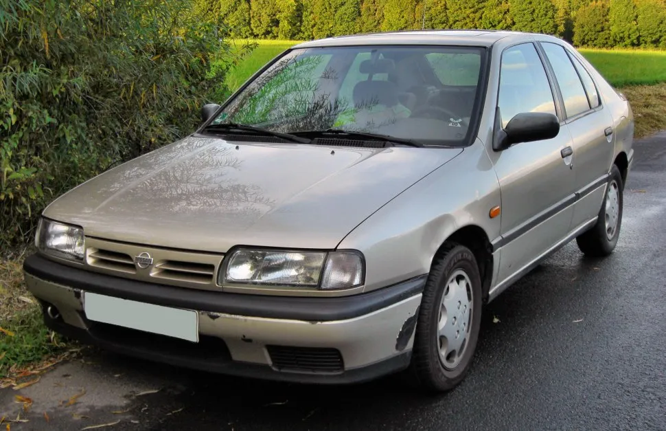Nissan Primera Hatch (P10)