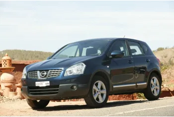 Nissan Qashqai I (J10)