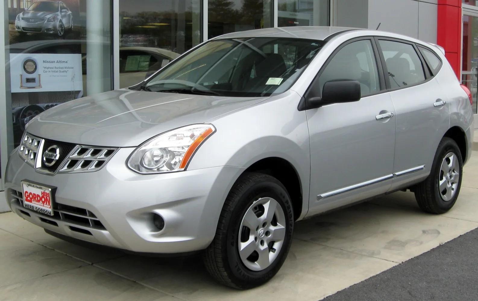 Nissan Rogue I (S35, facelift 2011)