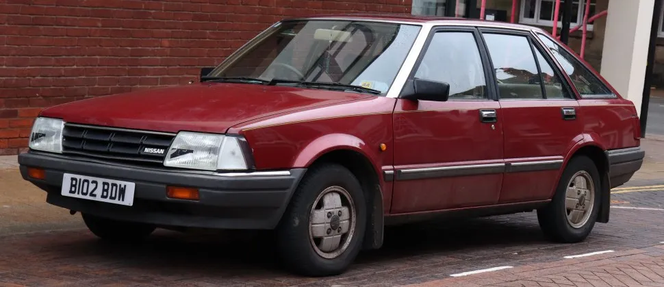 Nissan Stanza Hatchback (T11)