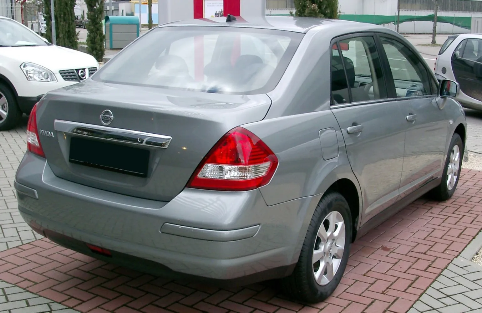 Image for Nissan Tiida Sedan