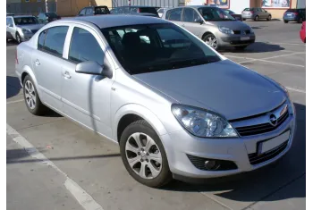 Opel Astra H Sedan