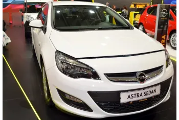 Opel Astra J Sedan