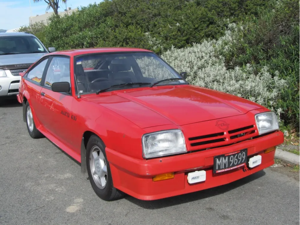 Opel Manta B CC (facelift 1982)