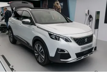 Peugeot 3008 II (Phase I, 2016)