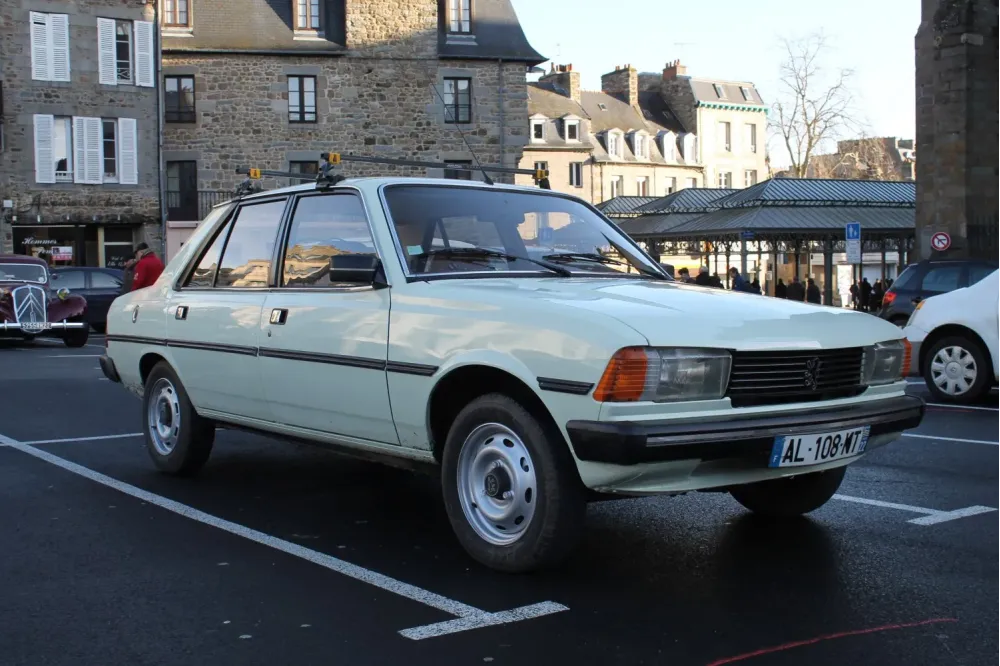 Peugeot 305 I (581A)