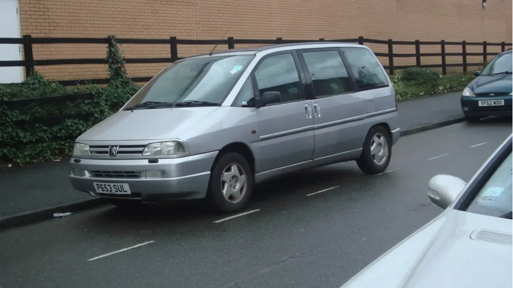 Peugeot 806 221