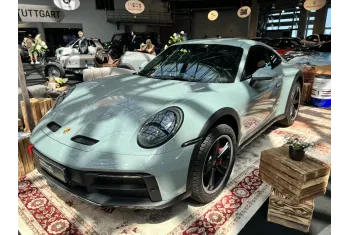 Porsche 911 Dakar (992)