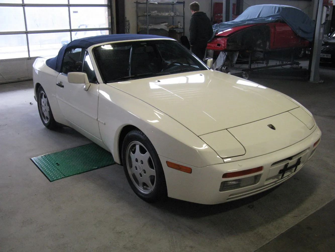 Image for Porsche 944 Cabrio