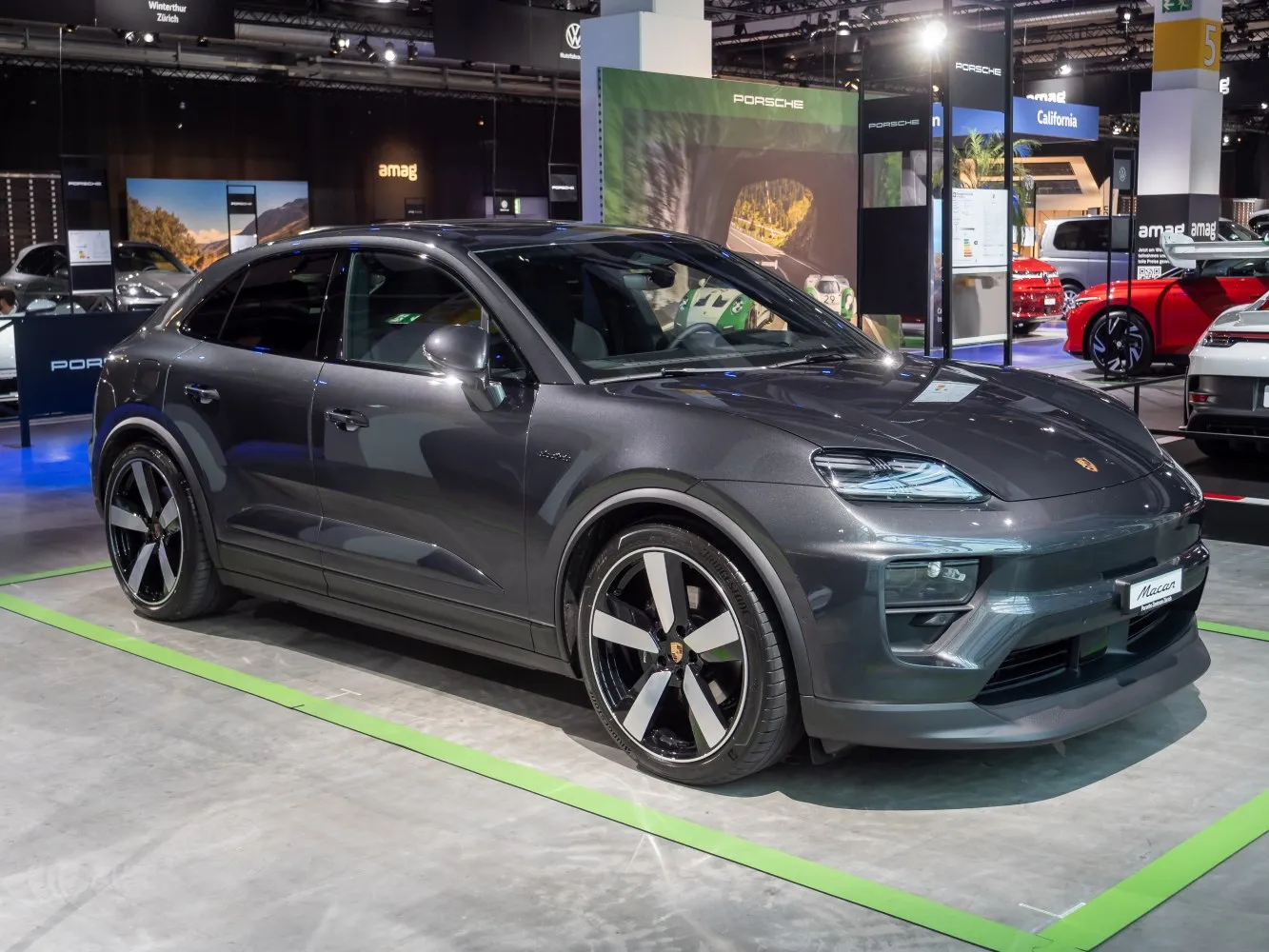 Porsche Macan II Electric