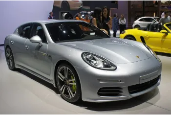 Porsche Panamera G1 II
