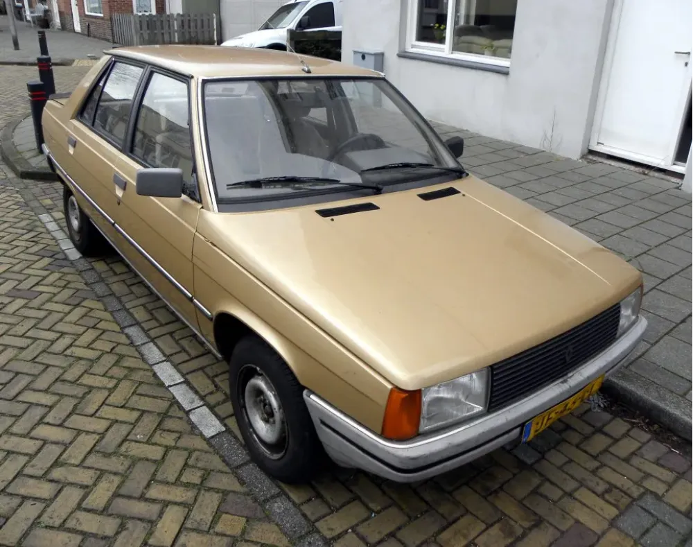 Renault 9 L42
