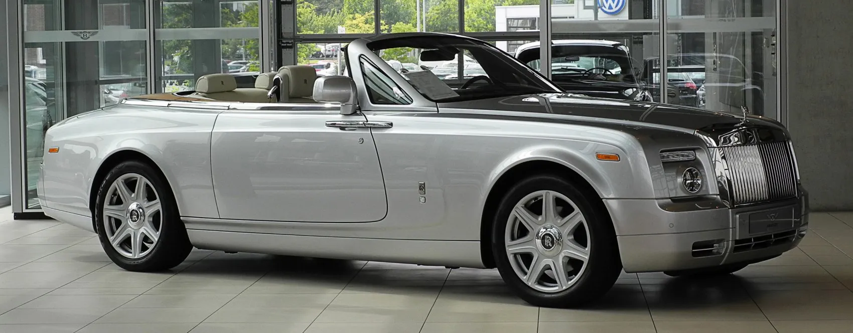 Image for Rolls-Royce Phantom Drophead Coupe
