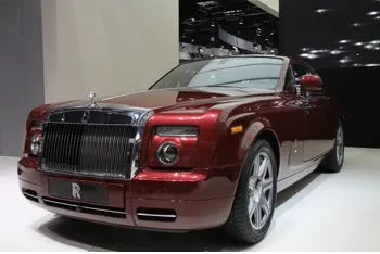 rolls-royce phantom viii-extended-wheelbase