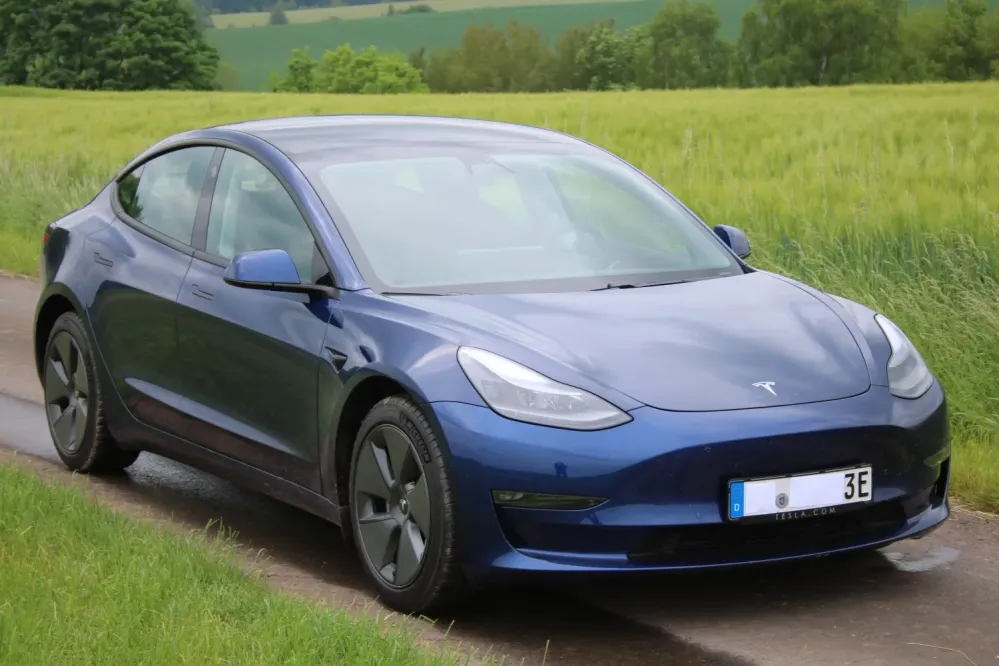 Tesla Model 3 facelift 2020