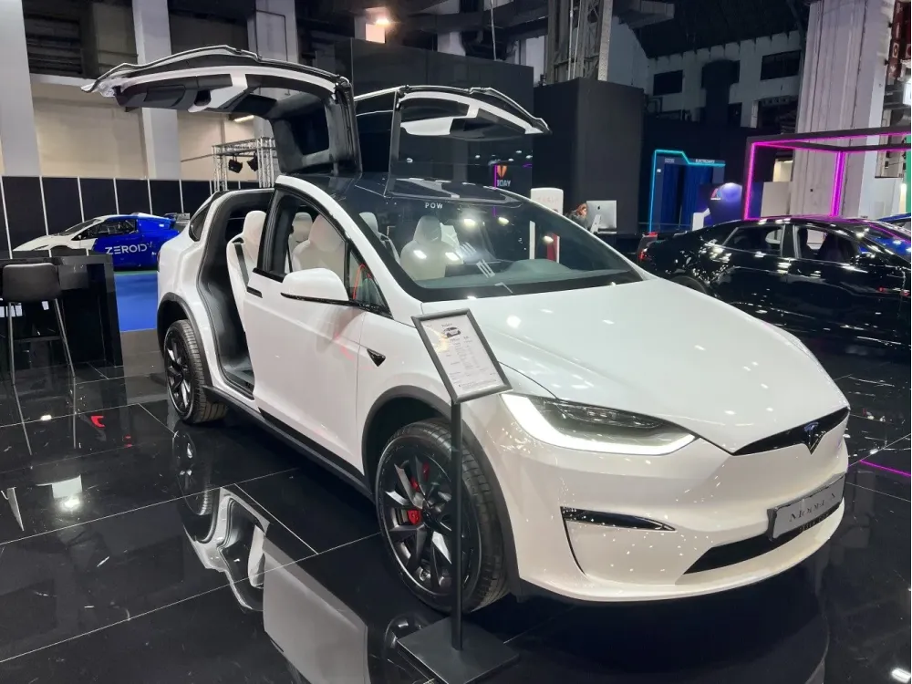 Tesla Model X facelift 2021