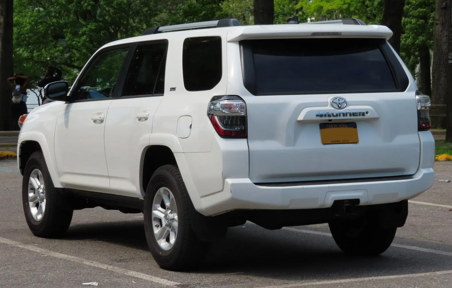 Image for Toyota 4Runner V (facelift 2013)