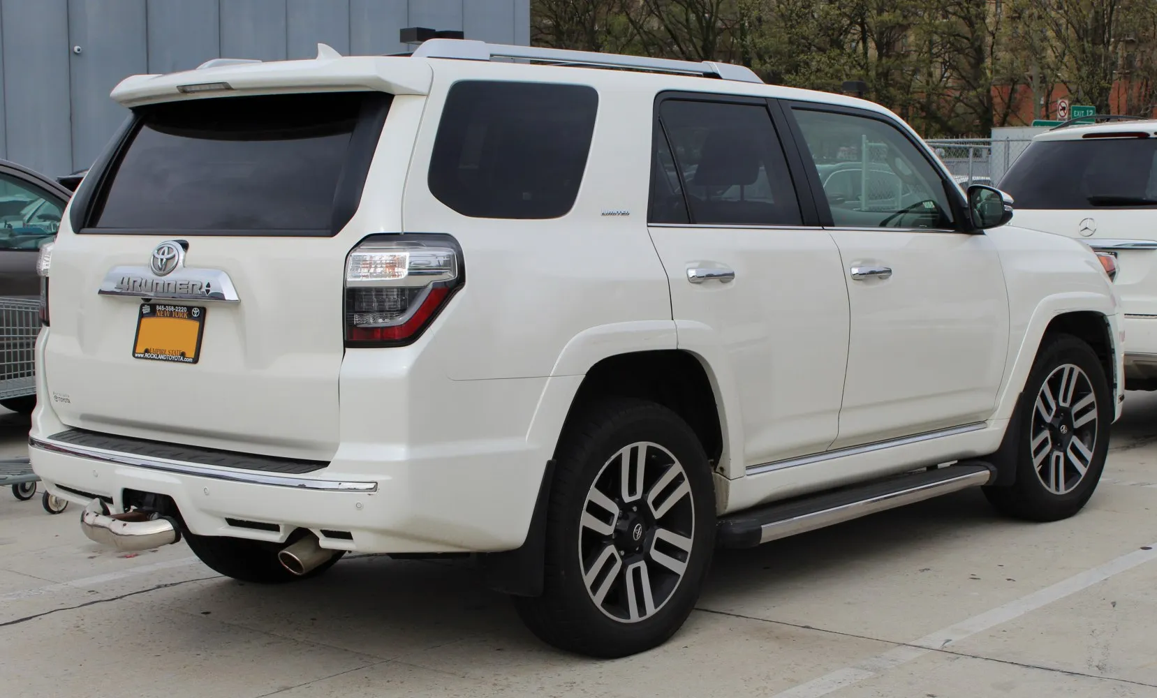 Image for Toyota 4Runner V (facelift 2013)