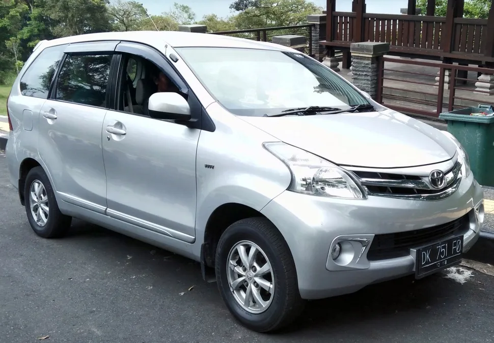 Toyota Avanza II